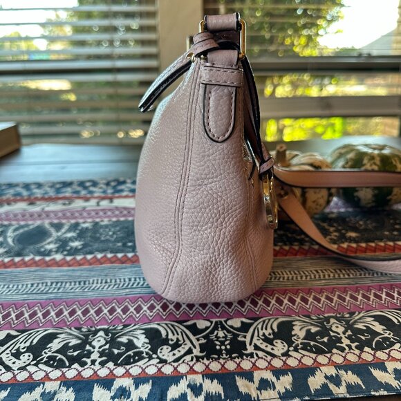Michael Kors Pebbled Pink Leather Lea Crossbody, Asymmetrical, Criss Cross, EUC - Picture 4 of 12